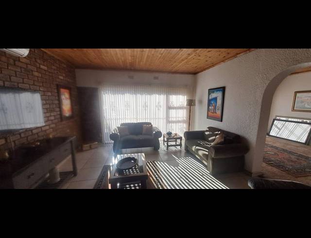 5 BEDROOM HOUSE FOR SALE IN ELSPARK